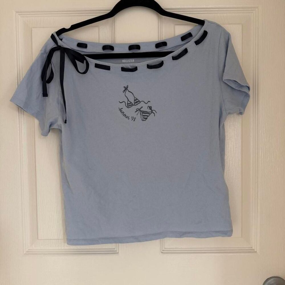 Hollister-co Women's Blue Crop-top